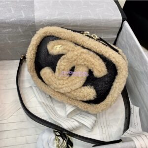 Replica Chanel CC Crumpled Shearling Waist Bag AS0406 Beige 2