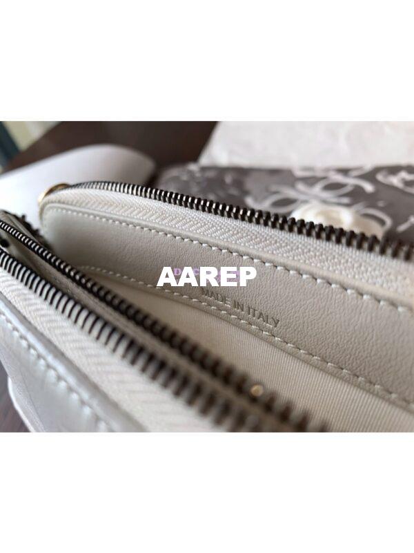 Replica Chanel Gabrielle Clutch in Crocodile Embossed Calfskin A94505 White 8