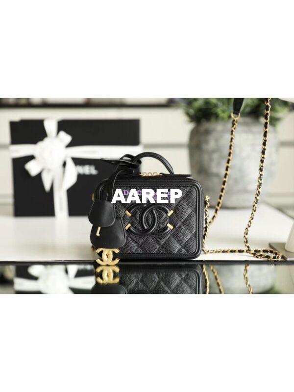 Replica Chanel CC Filigree Vanity Case Vanity Case A93343 Caviar Black 12