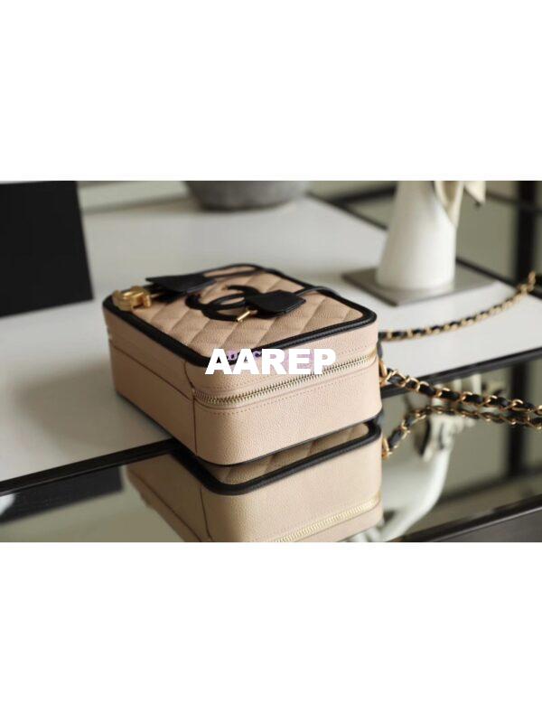 Replica Chanel CC Filigree Vanity Case Vanity Case A93343 Beige 4
