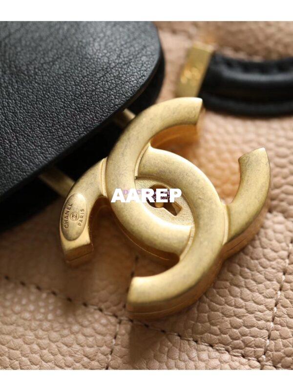 Replica Chanel CC Filigree Vanity Case Vanity Case A93343 Beige 6