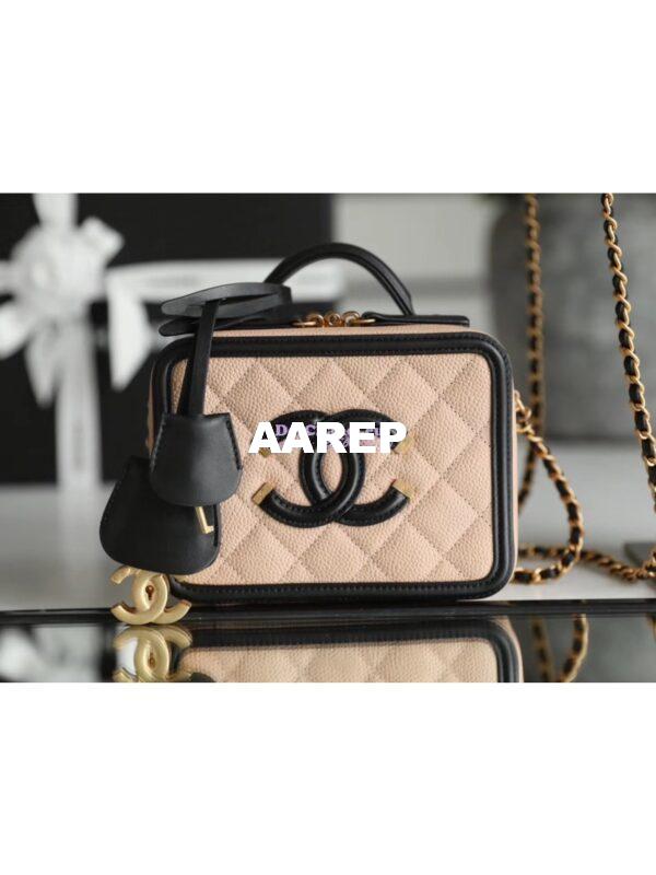 Replica Chanel CC Filigree Vanity Case Vanity Case A93343 Beige 11