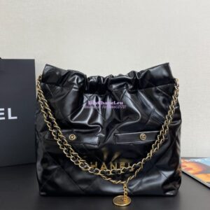Replica Chanel 22 Handbag Shiny Calfskin & Gold Metal AS3260 Black Pocket Design