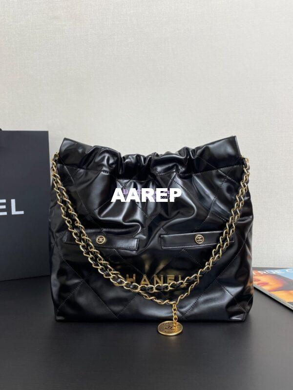Replica Chanel 22 Handbag Shiny Calfskin & Gold Metal AS3260 Black Pocket Design