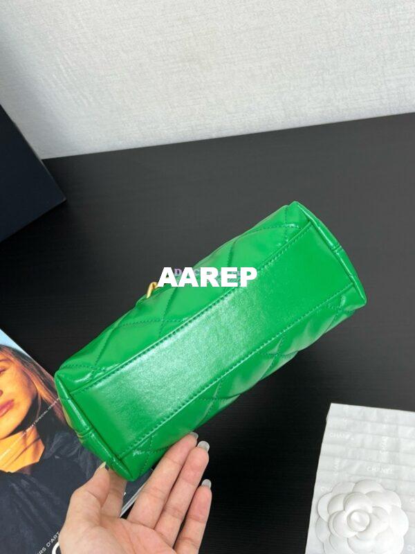 Replica Chanel Small Hobo Bag Shiny Lambskin AS4922 Green 3
