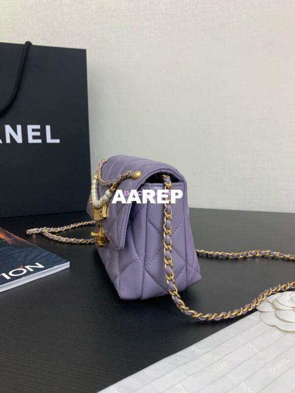 Replica Chanel Small Flap Bag Shiny Lambskin, Imitation Pearls AS5011 Light Purple 7
