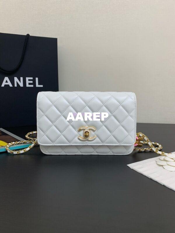 Replica Chanel Wallet On Chain Shiny Lambskinwith Enamel CC AP3938 White (Limited Edition) 3