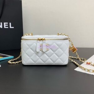 Replica Chanel Clutch with Chain Shiny Lambskin AP3940 White  (limited edition)