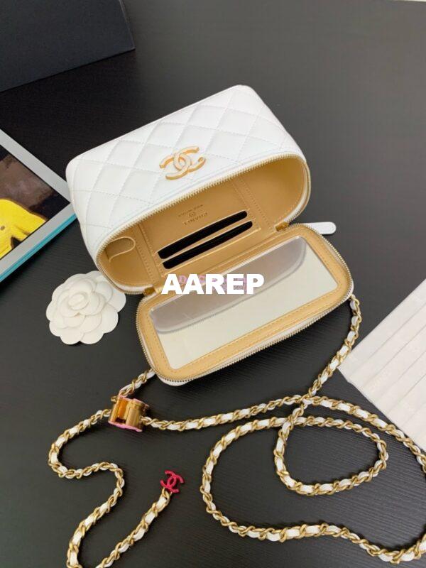 Replica Chanel Clutch with Chain Shiny Lambskin AP3940 White  (limited edition) 10
