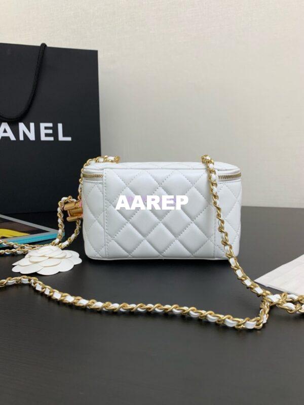 Replica Chanel Clutch with Chain Shiny Lambskin AP3940 White  (limited edition) 11