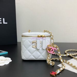 Replica Chanel Clutch with Chain Shiny Lambskin AP3941 White  (limited edition) 2