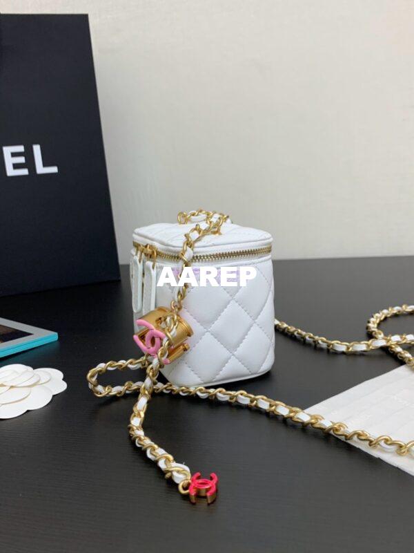 Replica Chanel Clutch with Chain Shiny Lambskin AP3941 White  (limited edition) 4