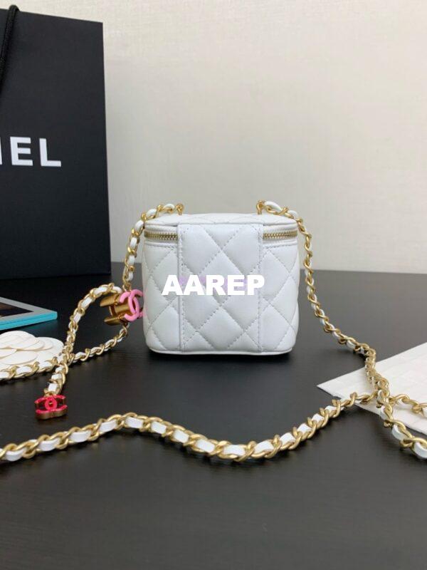 Replica Chanel Clutch with Chain Shiny Lambskin AP3941 White  (limited edition) 6