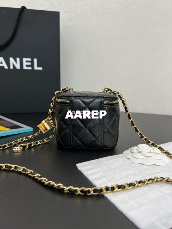 Replica Chanel Clutch with Chain Shiny Lambskin AP3941 Black (limited edition) 9