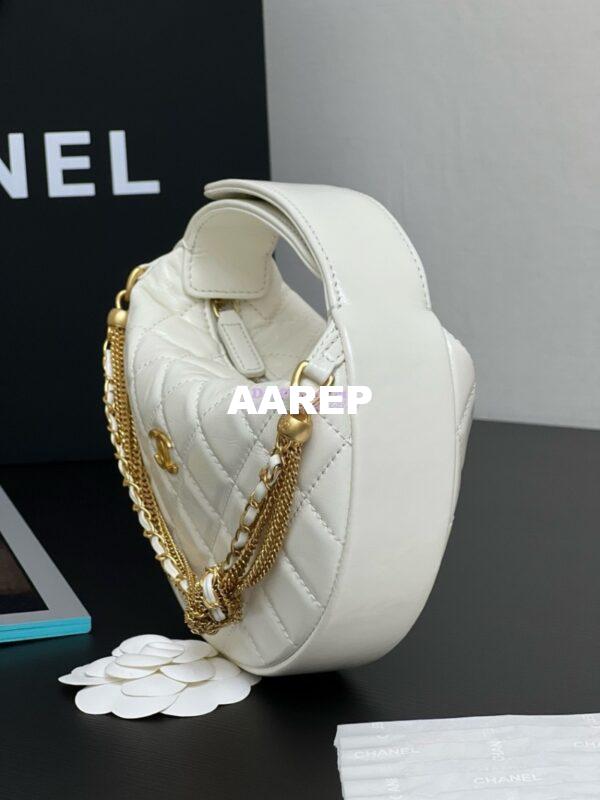 Replica Chanel Shiny Crumpled Calfskin Pouch AP4058 White 2