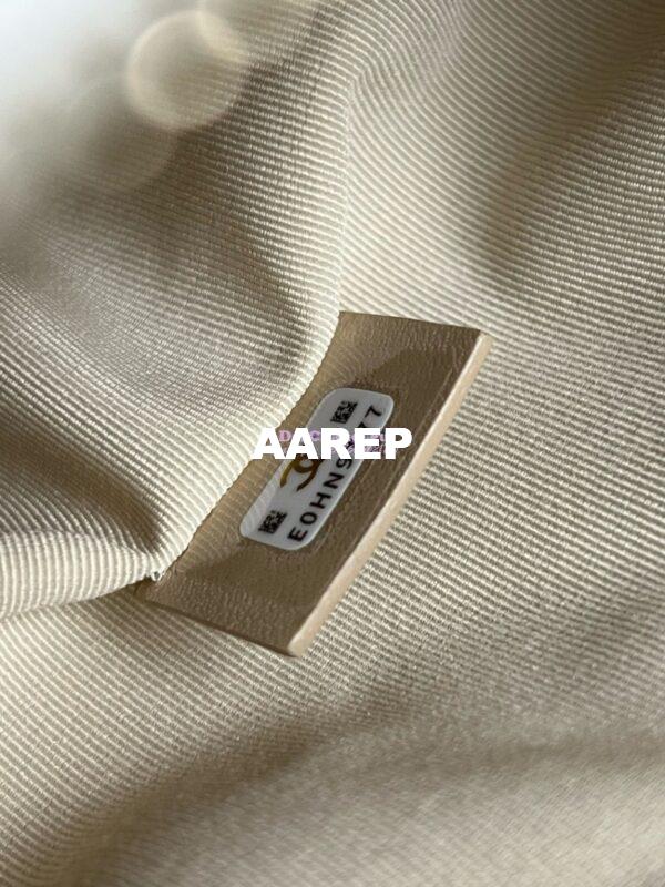 Replica Chanel Shiny Crumpled Calfskin Pouch AP4058 White 6