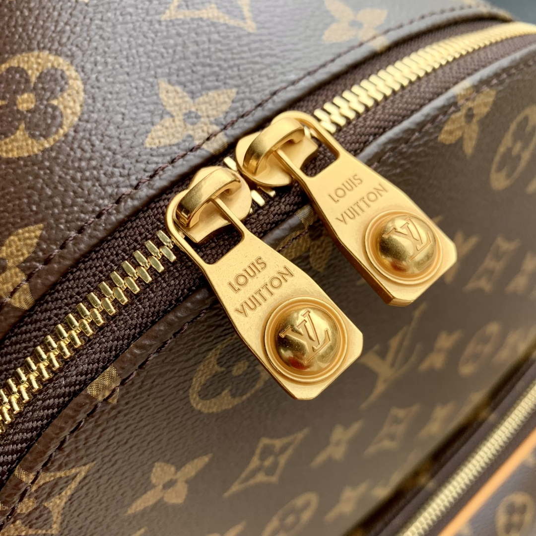LV M25979 Louis Vuitton Discovery Cargo Backpack - Image 4