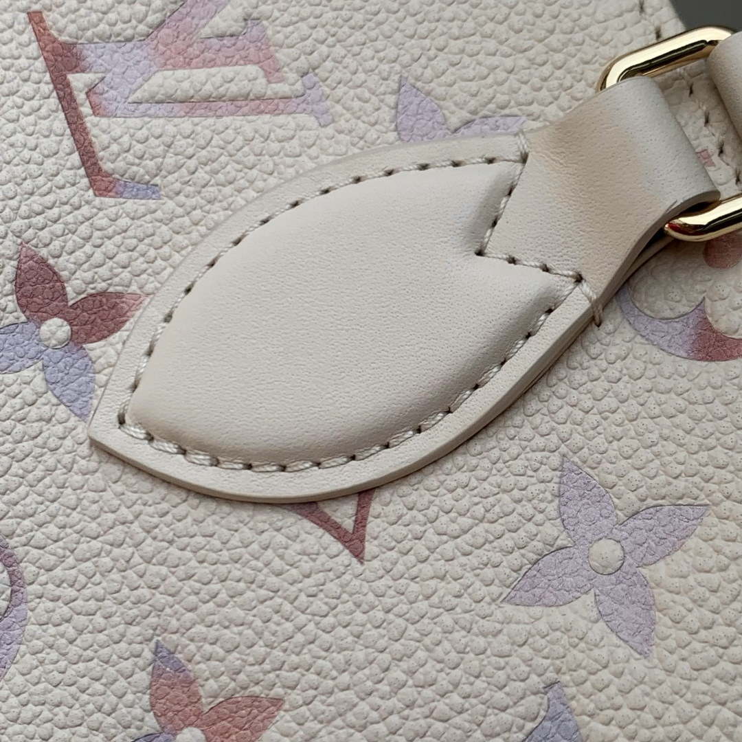 LV M25770 Louis Vuitton OnTheGo PM Bag Dream Cream - Image 5