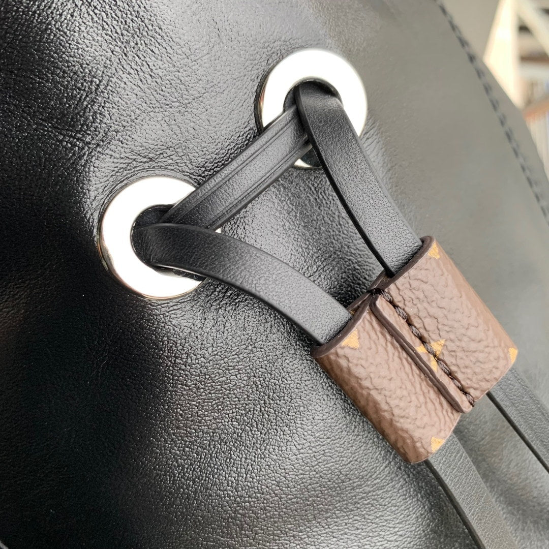 LV M25545 Louis Vuitton Off Duty Vibe MM Bag Black - Image 5
