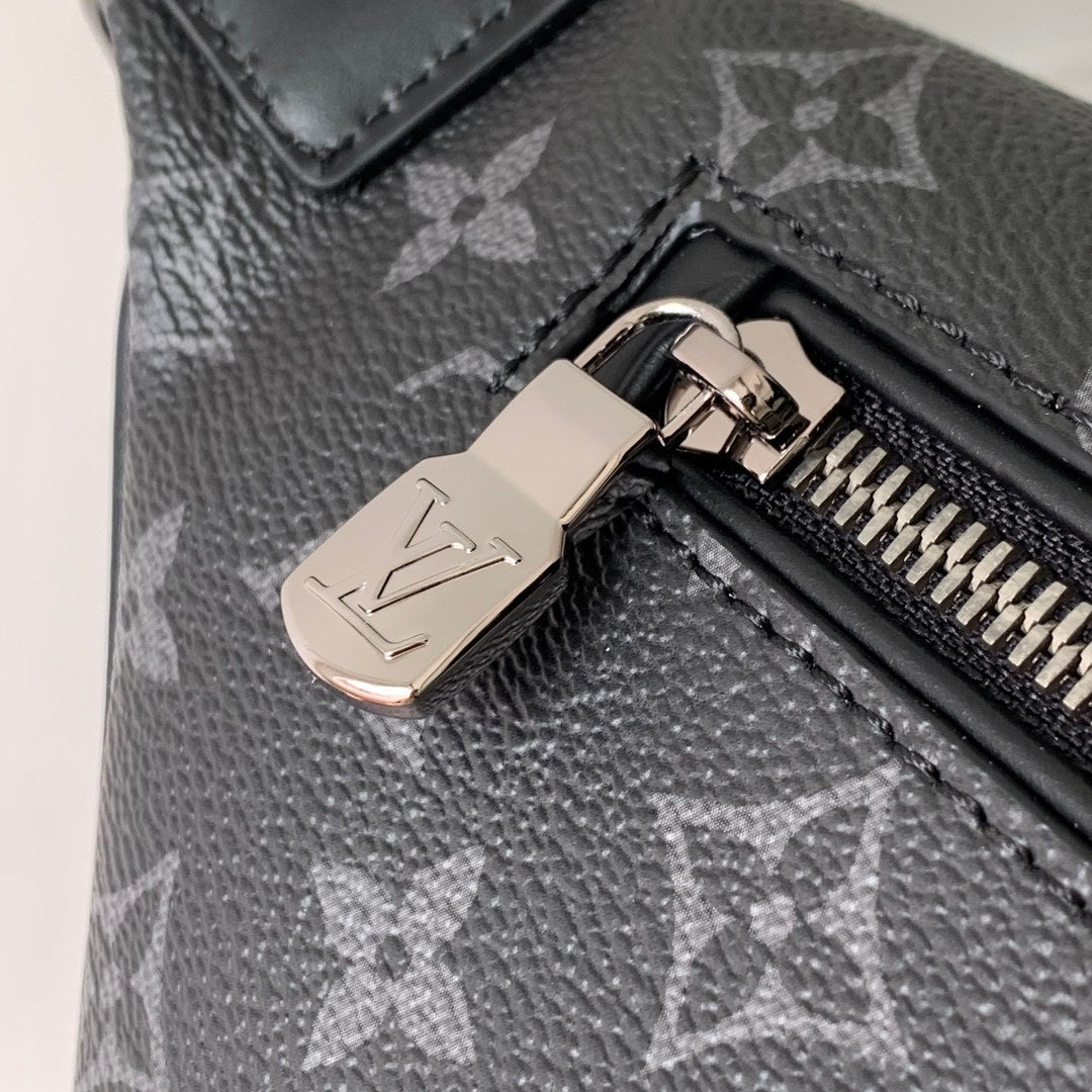 LV M25924 Louis Vuitton Discovery Bumbag Bamboo Green - Image 6