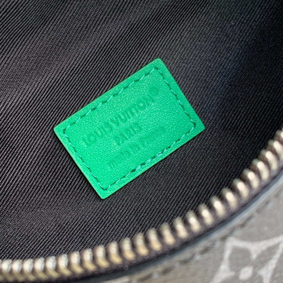 LV M25924 Louis Vuitton Discovery Bumbag Bamboo Green - Image 7