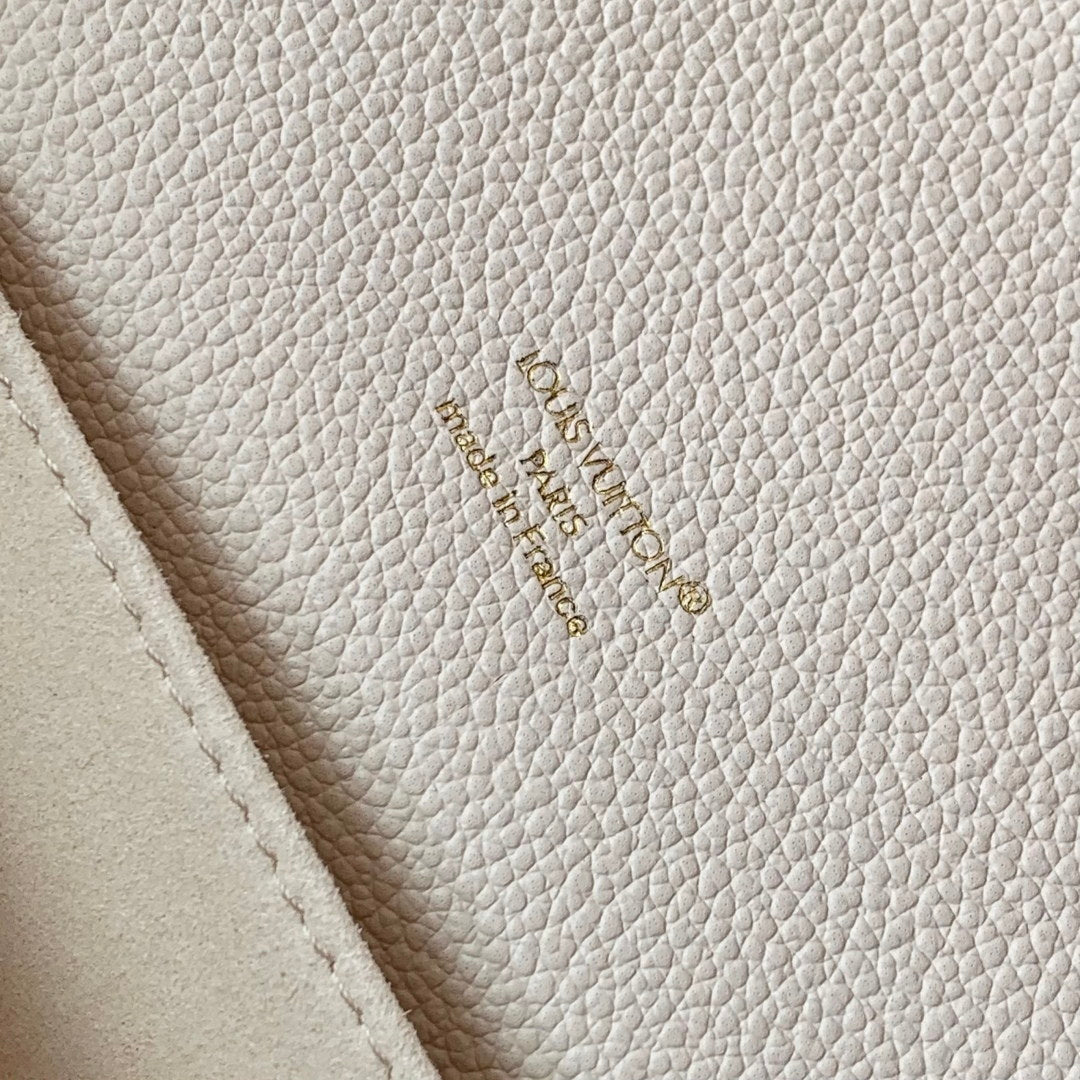 LV M25682 Louis Vuitton Pochette Métis East West Dream Cream - Image 7