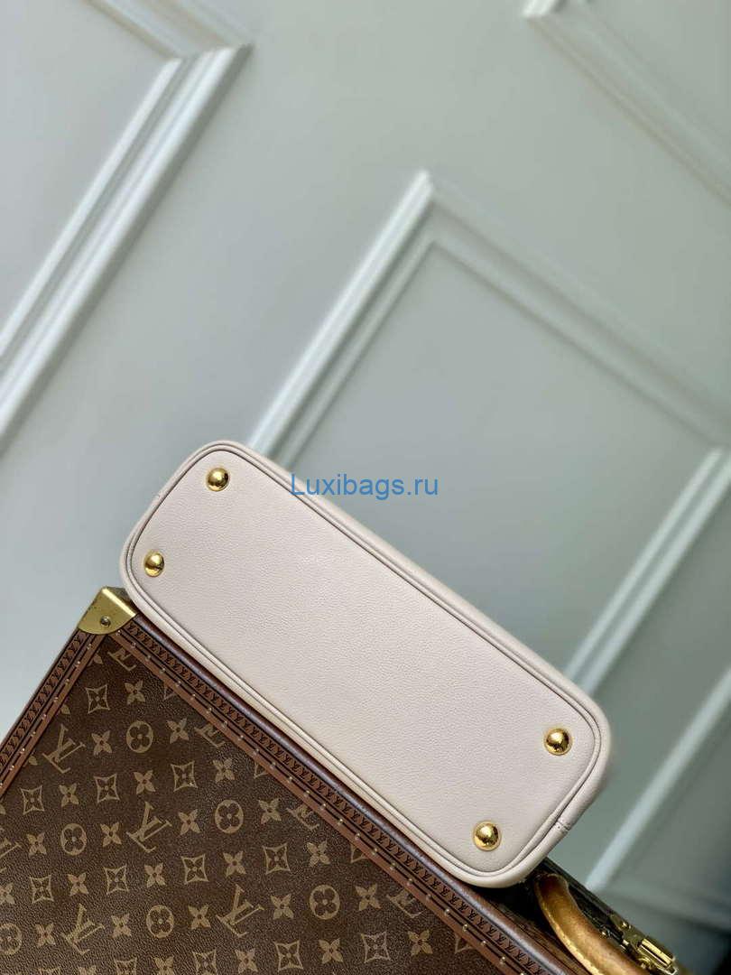 LV M12929 Louis Vuitton Capucines MM Souple Bag Greige - Image 3