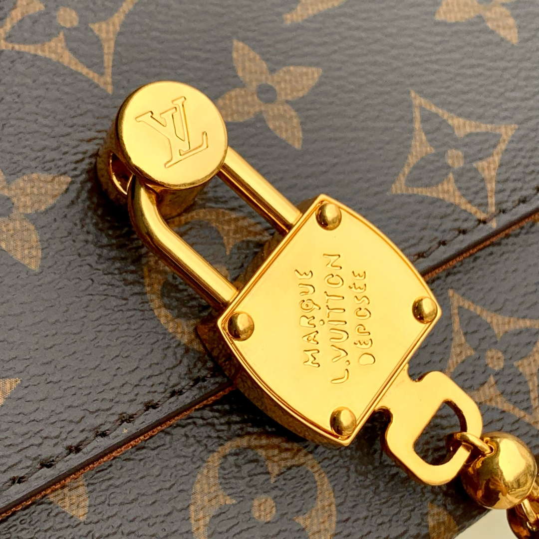 LV M14738 Louis Vuitton Steamer Wearable Wallet - Image 4