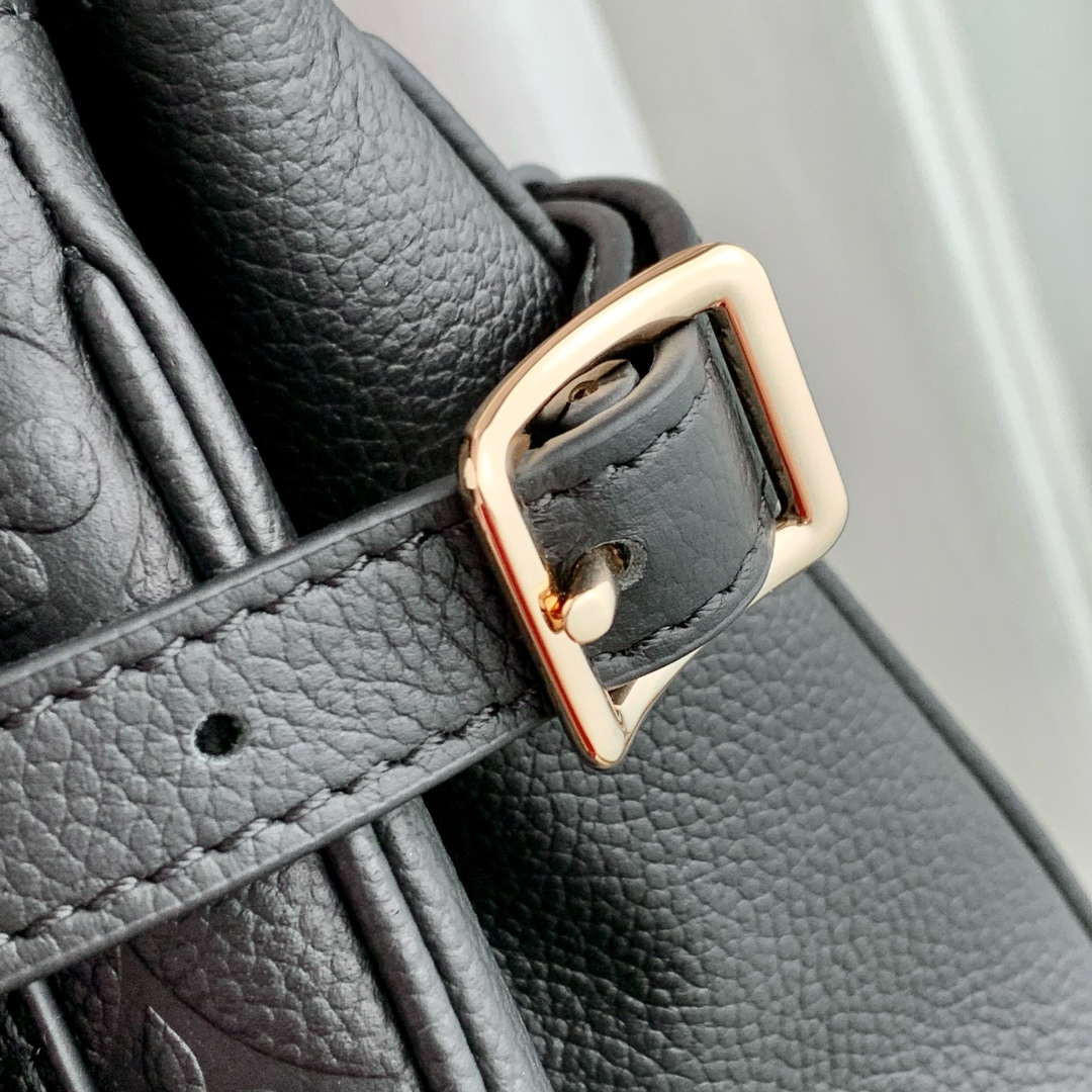 LV M14604 Louis Vuitton Anytime Flap Bag Black - Image 5