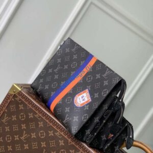 LV P01957 Louis Vuitton Trio Toilet Pouch Mon Monogram Black