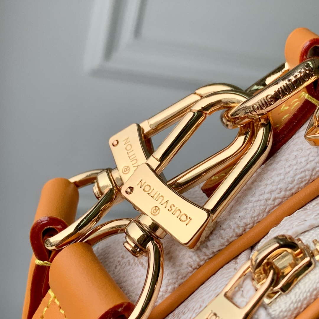 LV M14682 Louis Vuitton Nil Cross-body Bag Off-White - Image 5