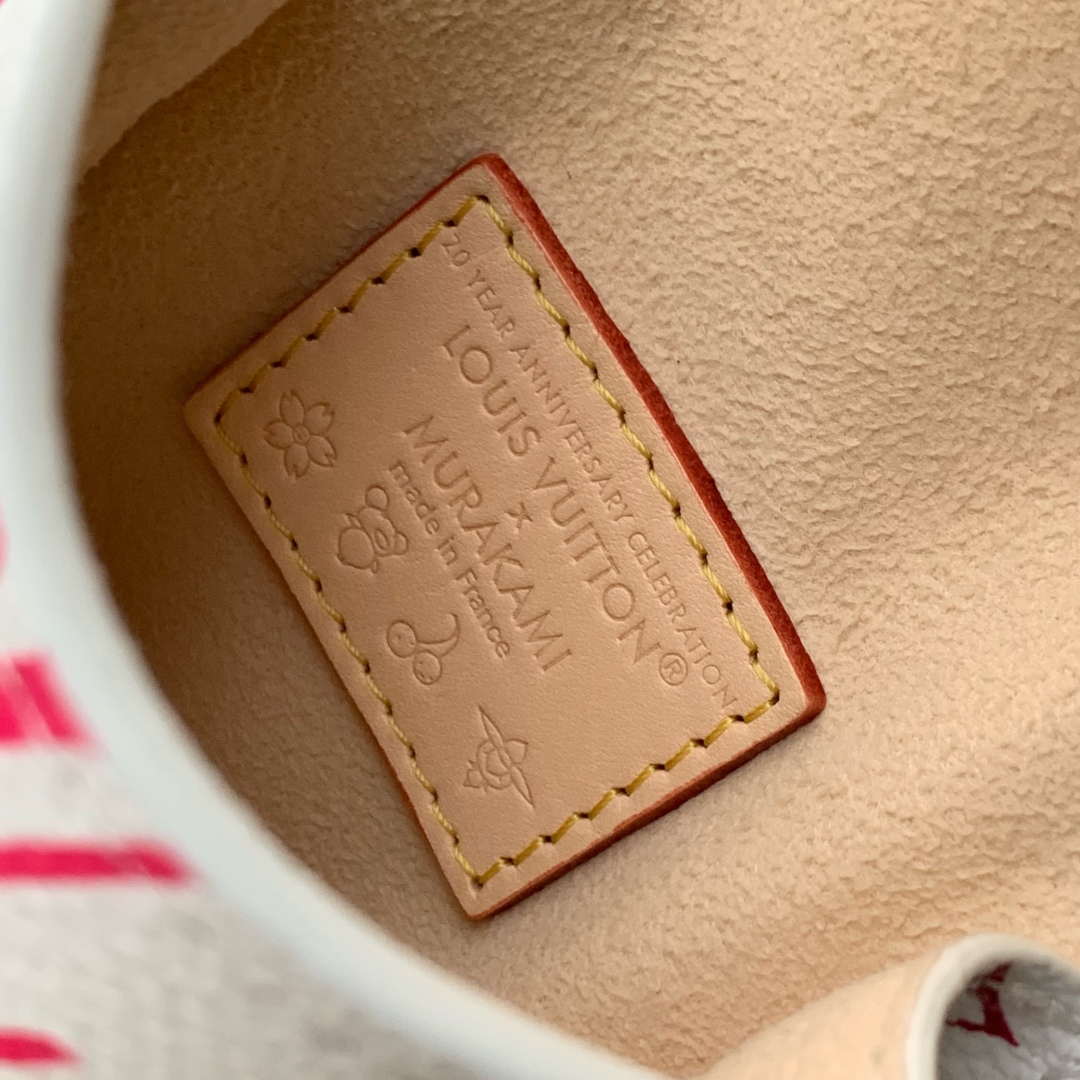 LV M14098 Louis Vuitton LV X TM Phone Pouch Métis White - Image 7