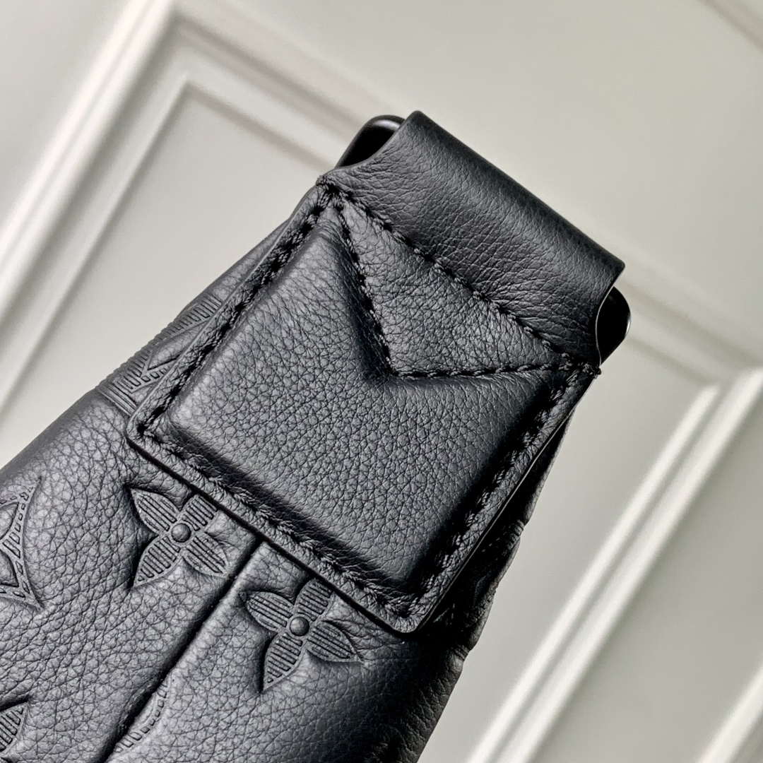 LV M14778 Louis Vuitton Hobo Cargo Bag Black - Image 6