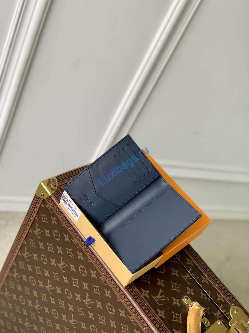 LV M14792 Louis Vuitton Passport Cover Navy Blue - Image 8