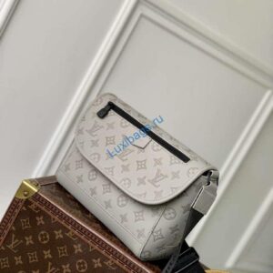 LV M14912 Louis Vuitton Pulse Messenger Bag Sand