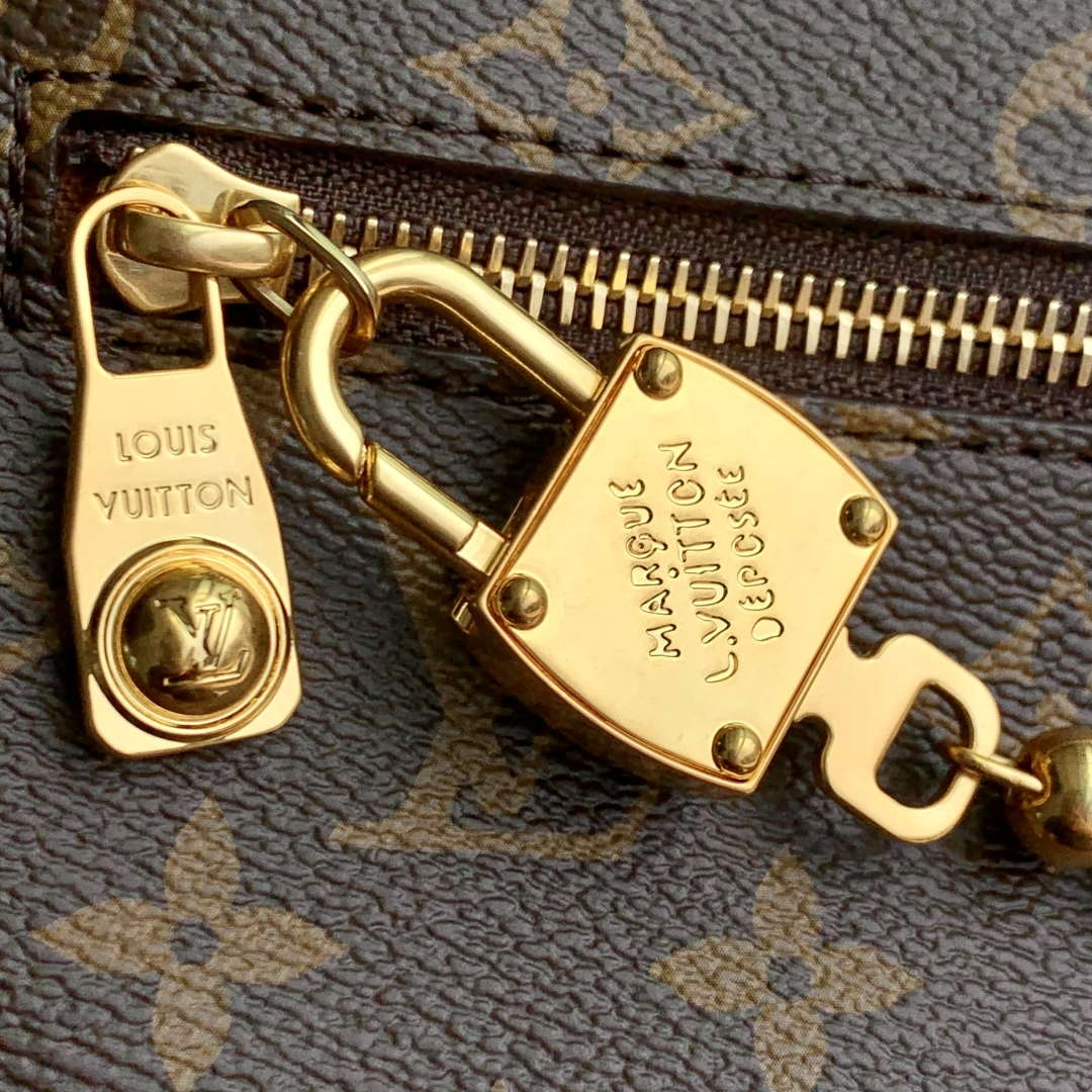 LV M14729 Louis Vuitton Mini Soft Trunk Bag Monogram - Image 5