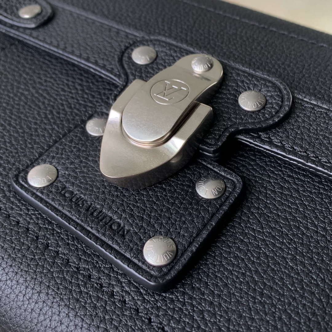 LV M11516 Louis Vuitton Soul Trunk Bag Black - Image 4