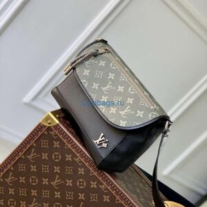 Louis Vuitton LV M12681 Pulse Messenger Monogram Leather Black And Green