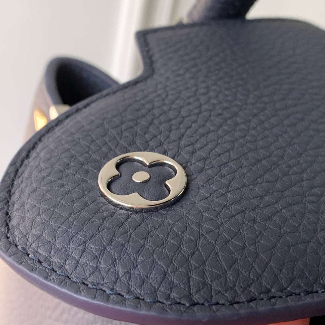 Louis Vuitton LV M12751 Capucines MM Handbag Blue - Image 4