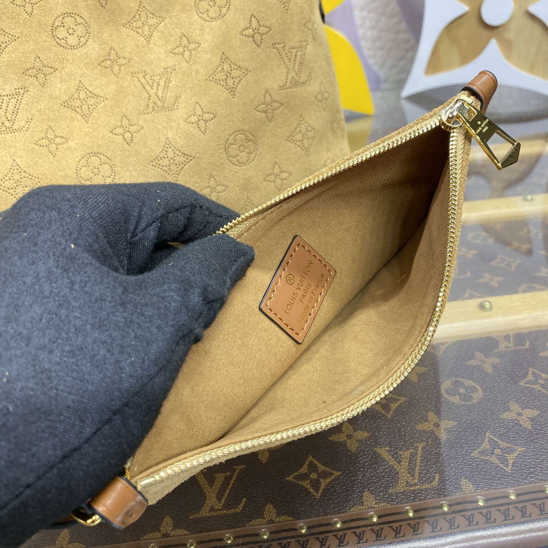 LV M11843 Louis Vuitton CarryAll PM Suede Leather Bag Beige - Image 12