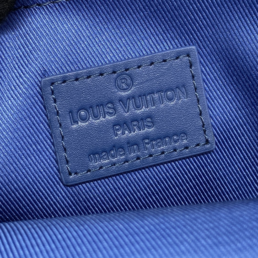 LV M23765 Louis Vuitton Pilot Slingbag Dark Blue - Image 9
