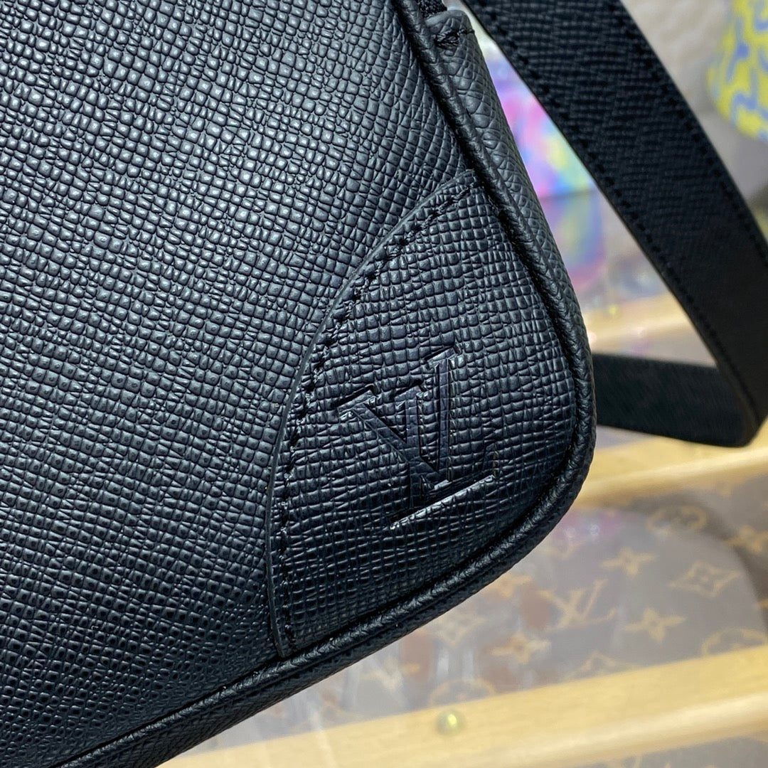 LV M30967 Louis Vuitton Porte Documents Voyage GM Taïga Cowhide Leather Black - Image 10