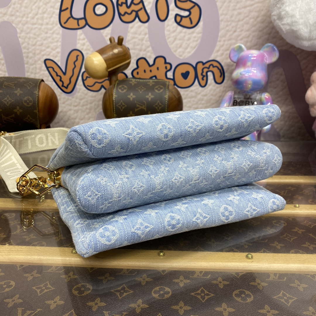 LV M24564 Louis Vuitton Coussin PM Handbag Lambskin Light Blue - Image 4
