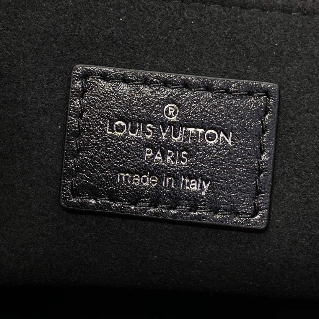 LV M25143 Louis Vuitton CarryAll Dark MM Bag Black - Image 12