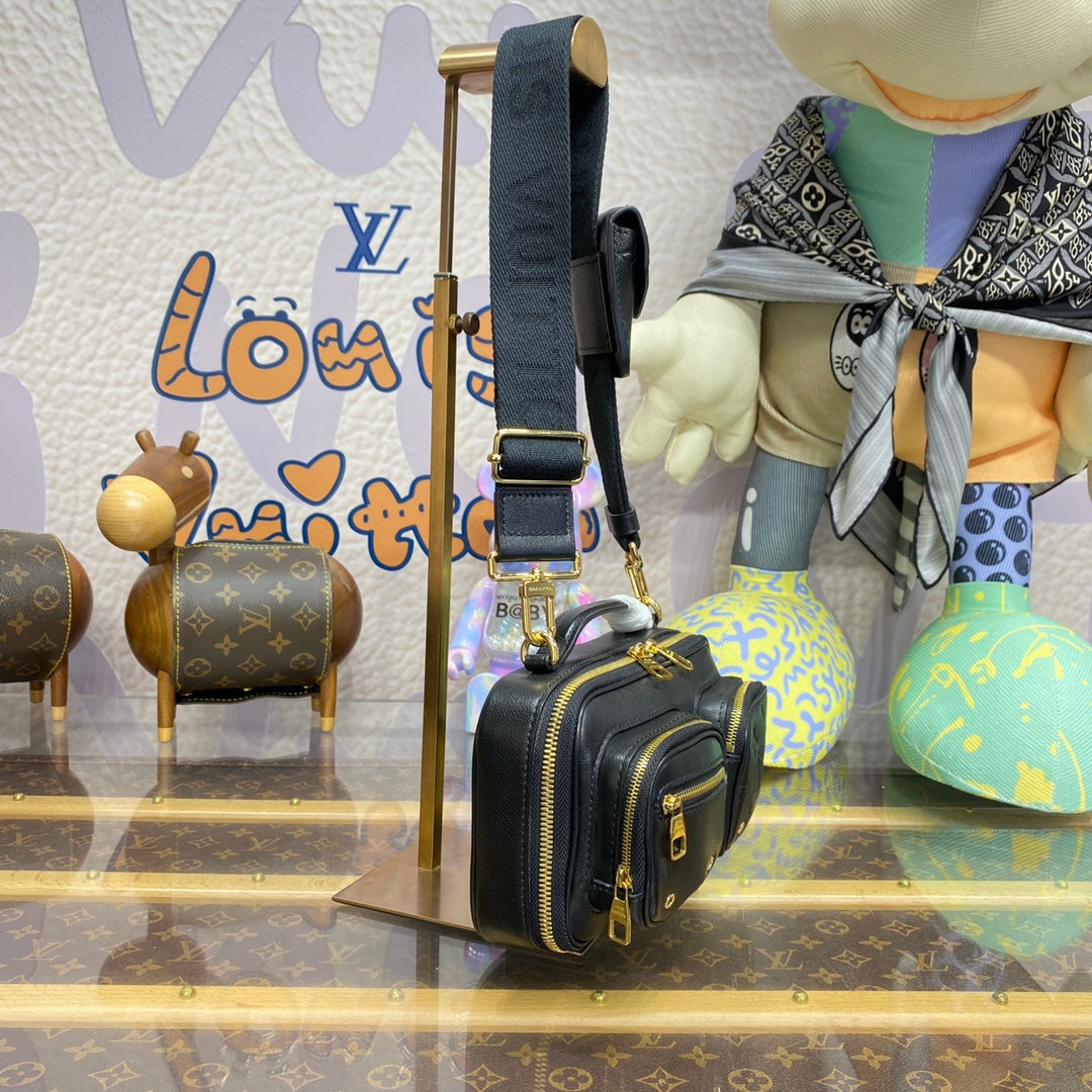 LV M80450 Louis Vuitton Utility Crossbody Calfskin Leather Black - Image 5