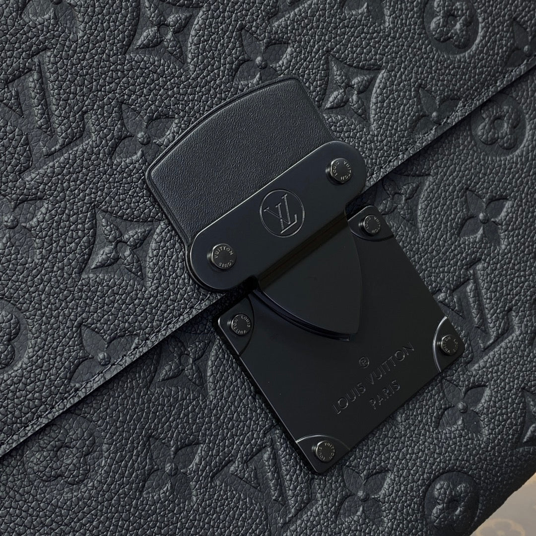 LV M82598 Louis Vuitton S-Lock Pochette Monogram Empreinte Leather Black - Image 7