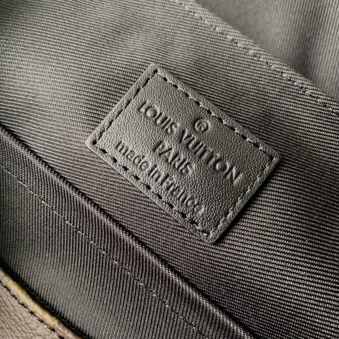 LV M46972 Louis Vuitton LV Trail Messenger Bag - Image 6