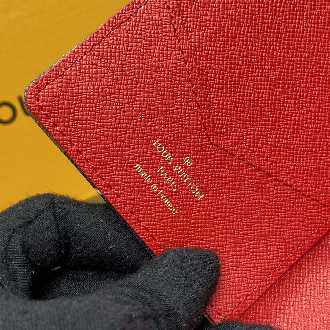 LV M83519 Louis Vuitton Passport Cover Monogram Canvas - Image 6