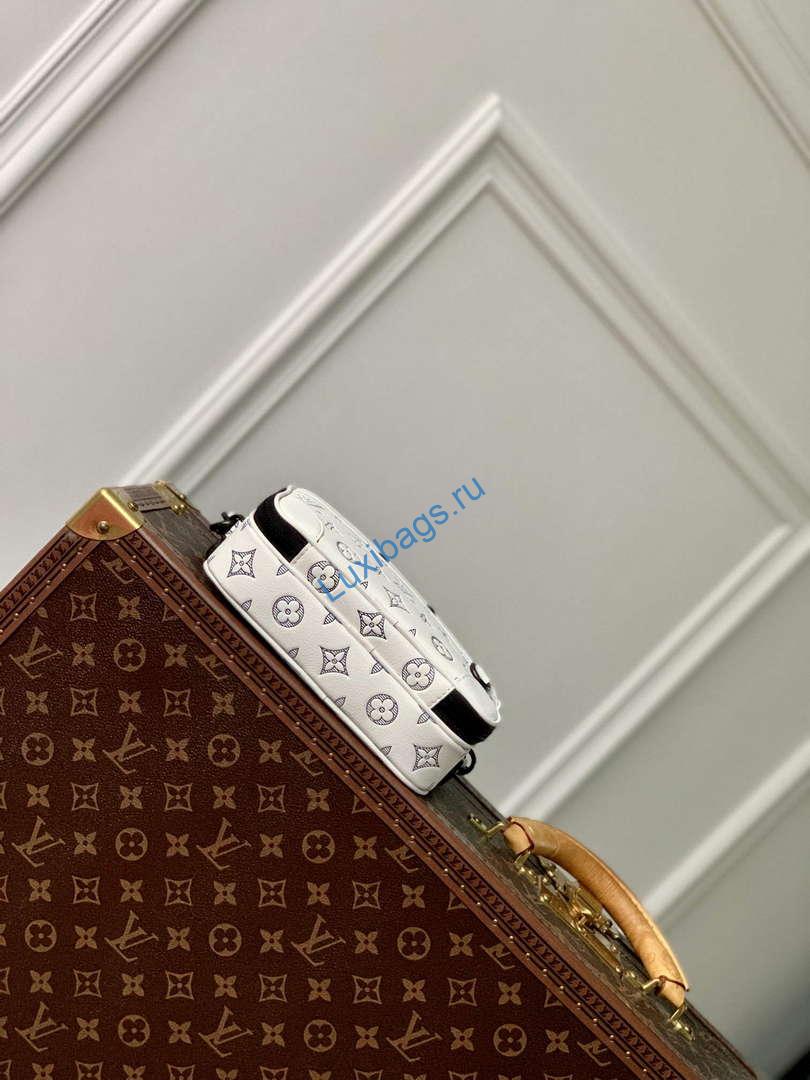 LV M83383 Louis Vuitton Alpha Wearable Wallet White/Navy - Image 3