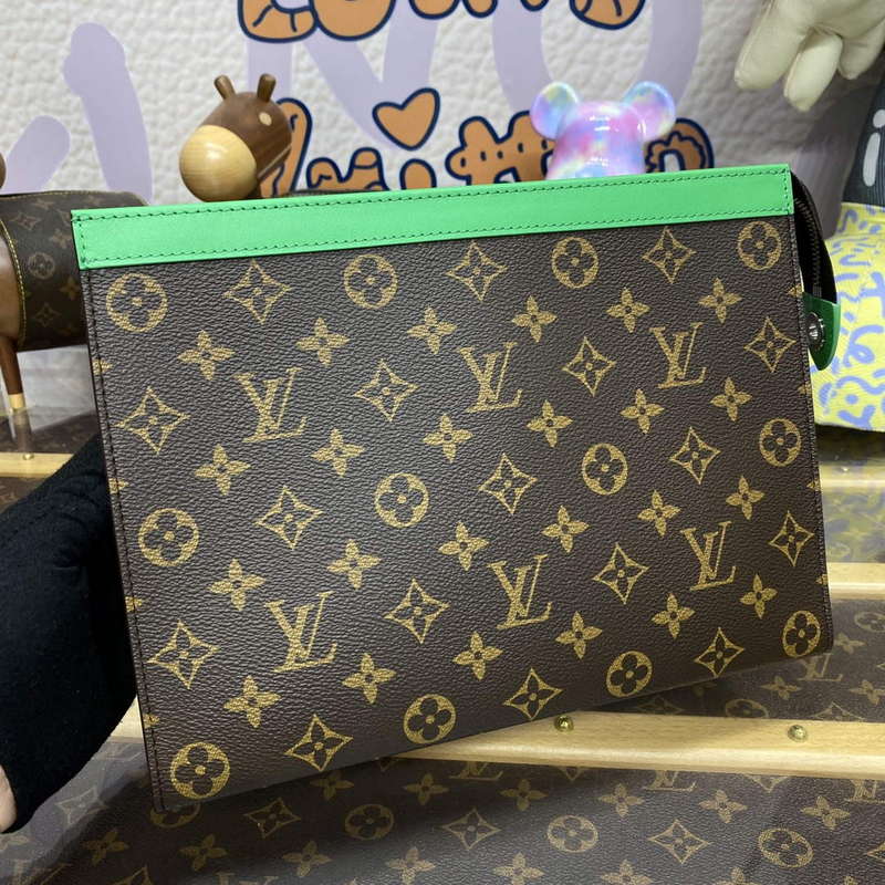 LV M82854 Louis Vuitton Pochette Voyage MM Bag Green - Image 5